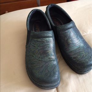 Klogs- leather black shimmer shoes