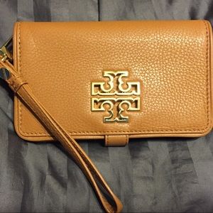 Tory Burch Britten Smartphone Wristlet