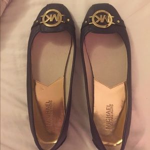 Michael Kors navy flats