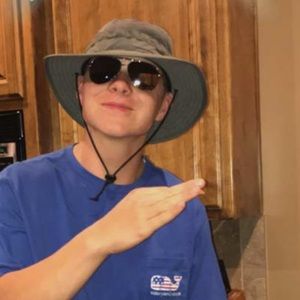 Meet your Posher, Cameron