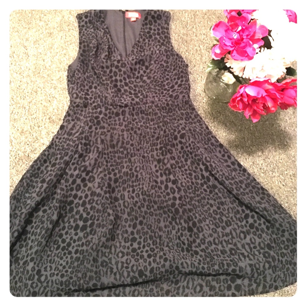Cute dark cheetah dress