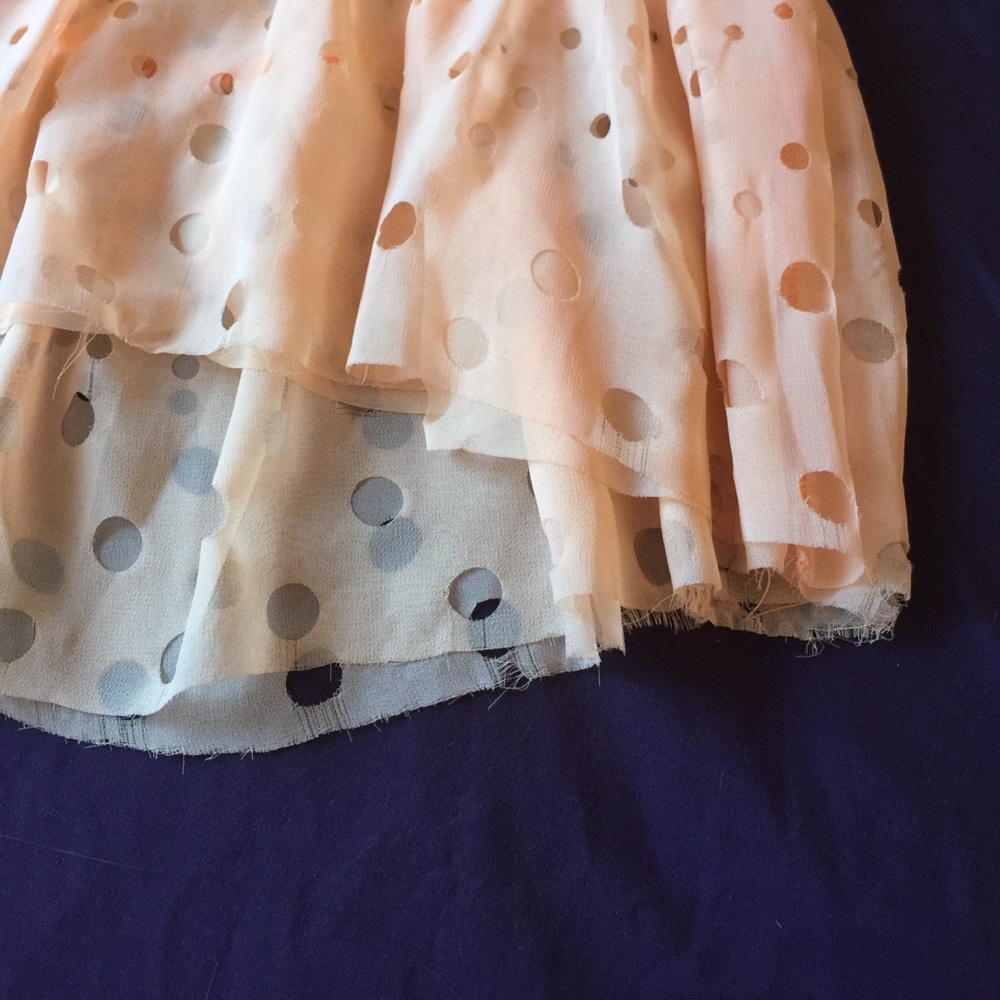 Peach peplum top DETAIL!! - Picture 3 of 3
