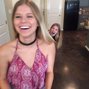 Meet your Posher, Claire