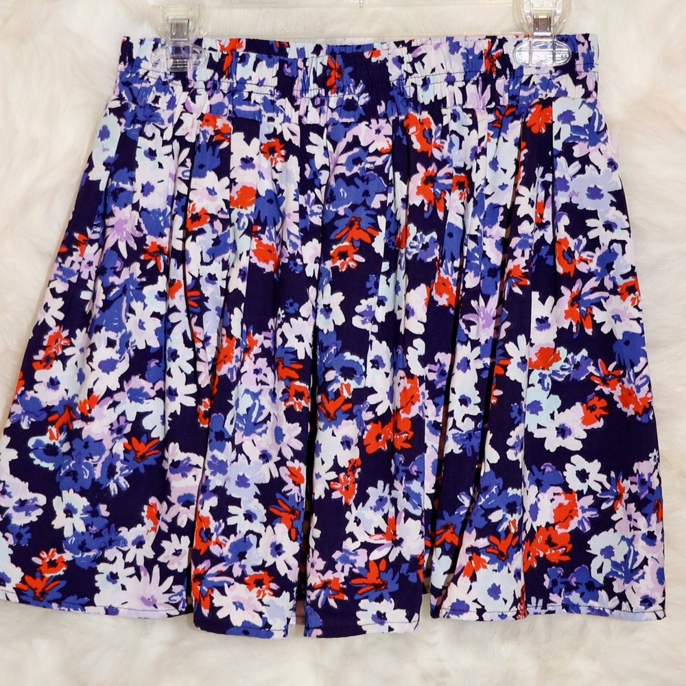 Blue flower print skirt