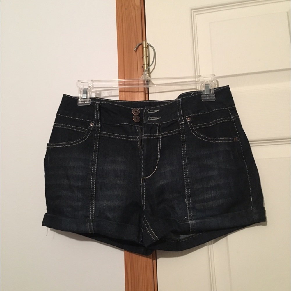 High Rise size 7/8 Rue 21 shorts, Never Worn, Dark