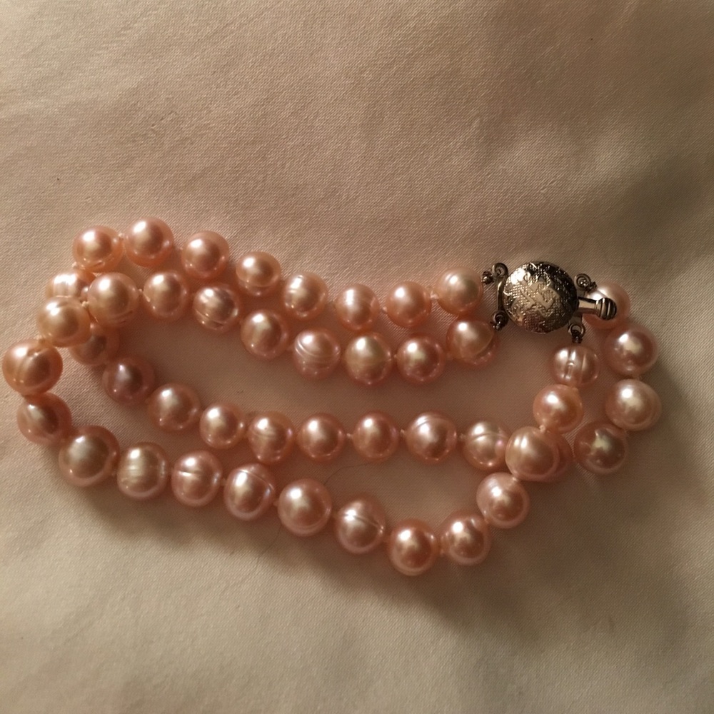 Pearl bracelet