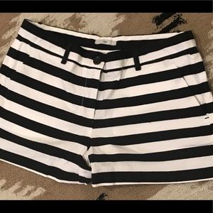GAP Black & White Striped Shorts size 6