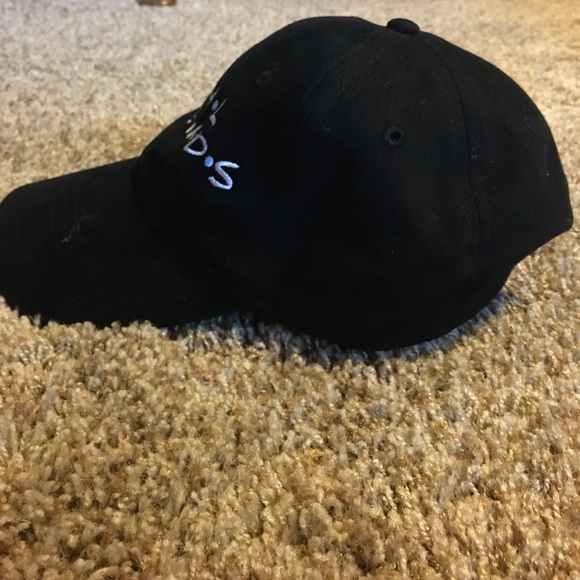 Real friends strapback hat - Picture 2 of 4
