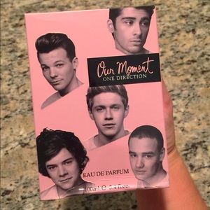 Our moment one direction Perfume