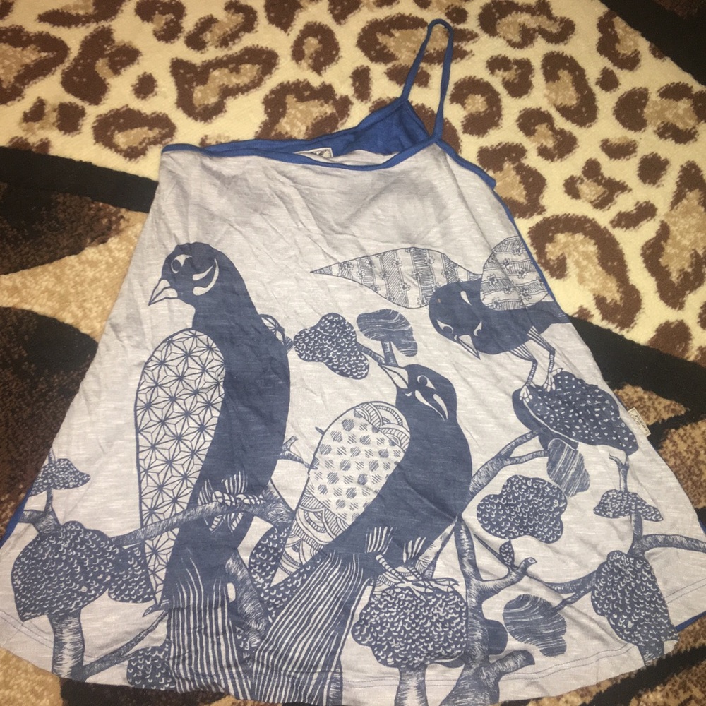 One arm bird design tank