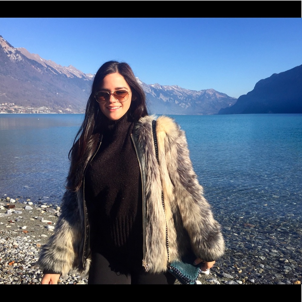 Meet your Posher, Kaitlyn