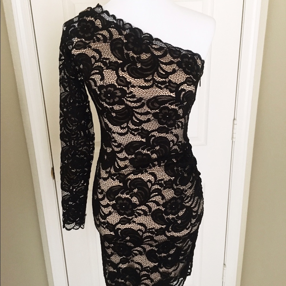 Sexy black lace one shoulder long sleeve dress