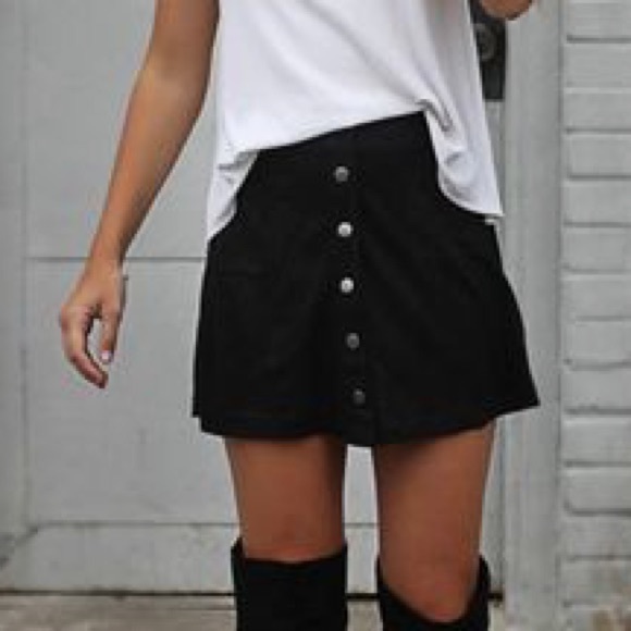Harmony & Havoc Dresses & Skirts - Harmony and Havoc faux-suede button down skirt