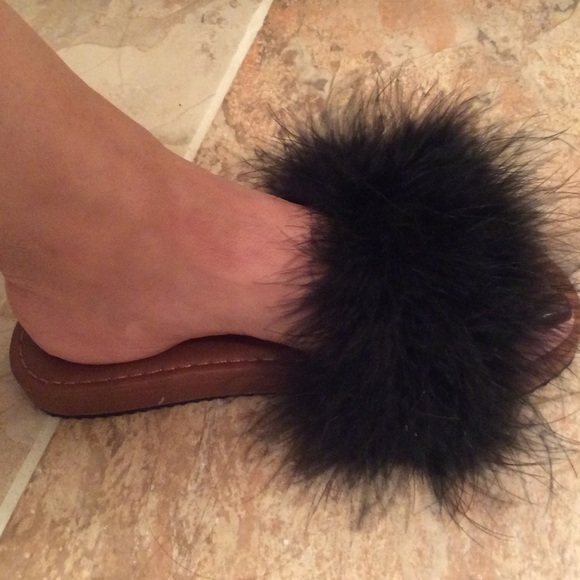 Cute Fury Slippers in Black - Picture 4 of 4