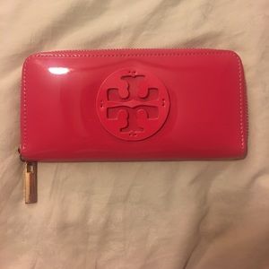 Tory Burch patent leather wallet