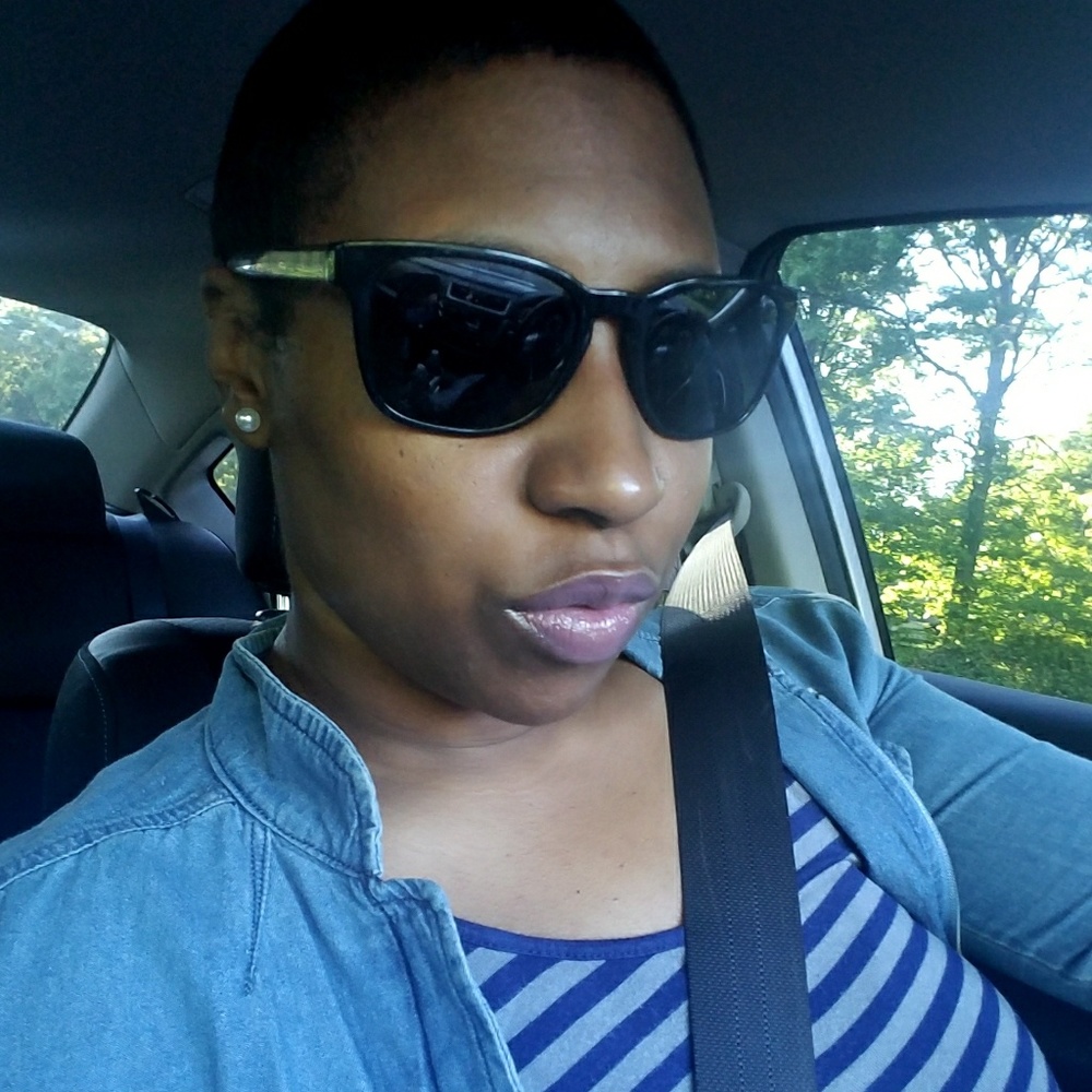 Meet your Posher, Desiree