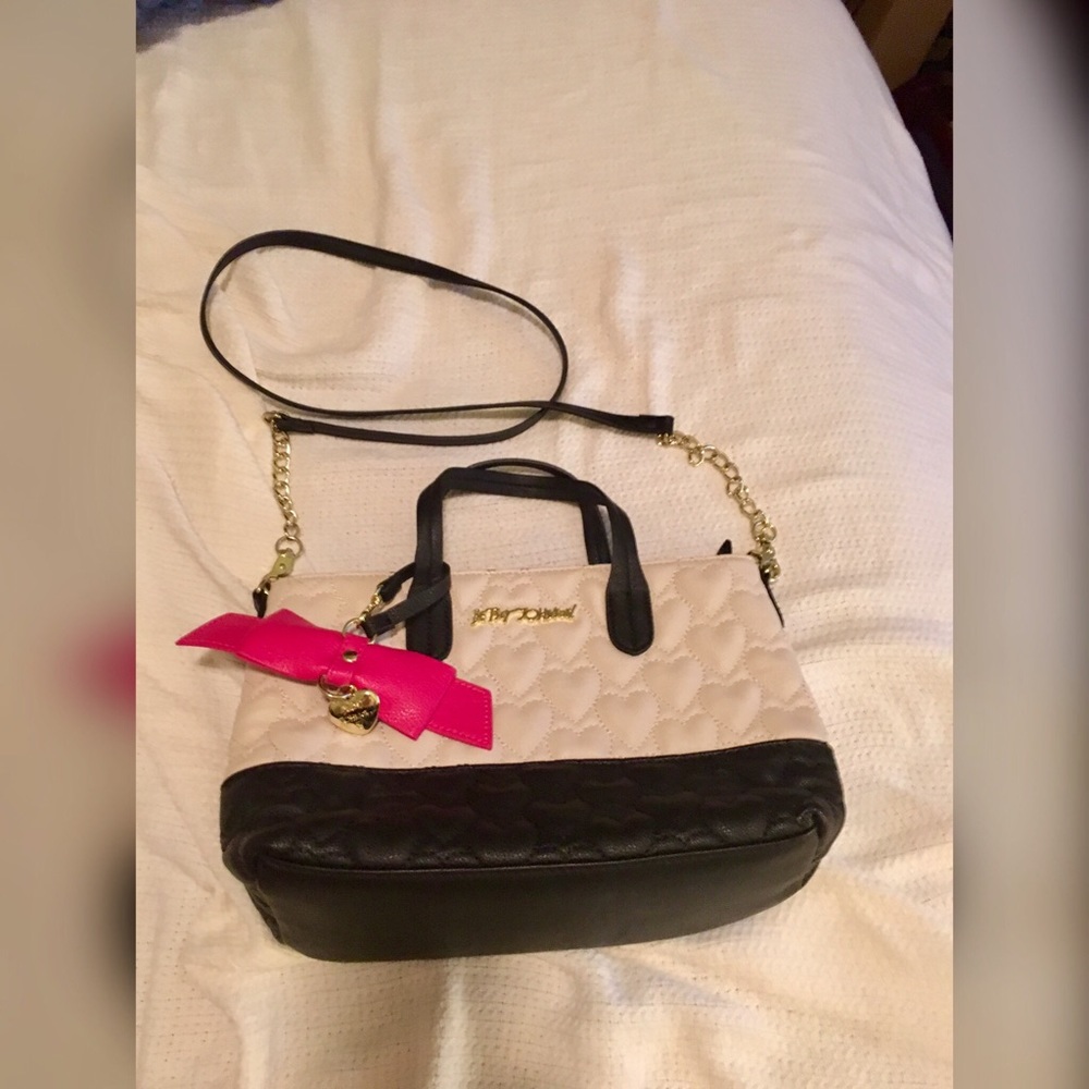 SOLD | Betsey Johnson Crossbody