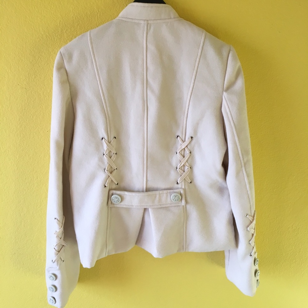 Gorgeous Off White Coat!