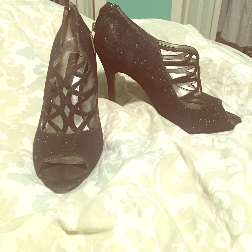 Black sparkly heels