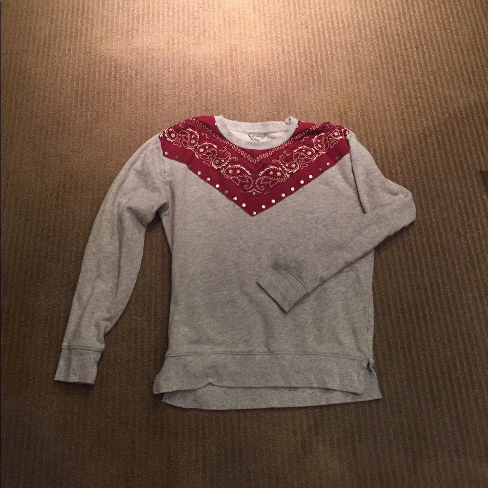 Grey pullover with handkerchief detail
