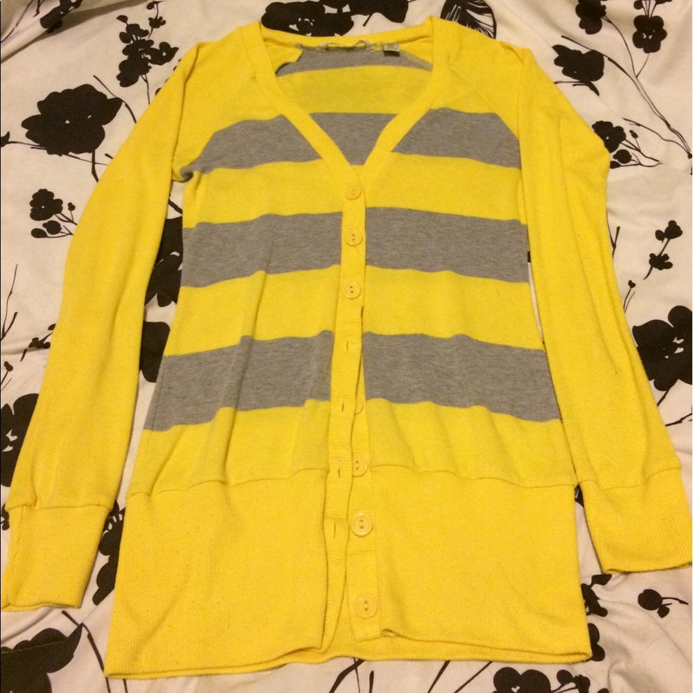 ⬇️Yellow&Grey Button-Up Cardigan $Drop!