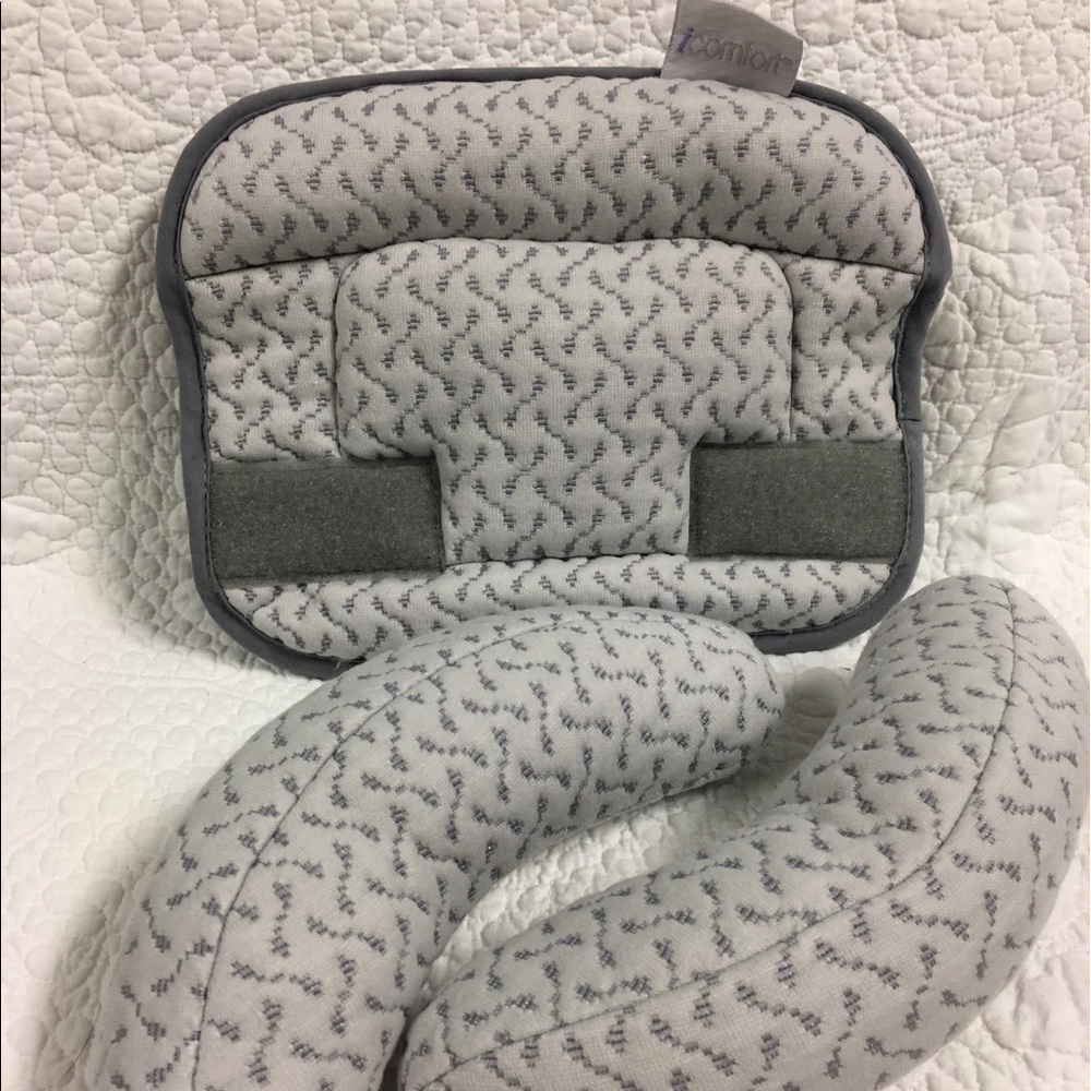 NWOT. iComfort Infant Headrest.
