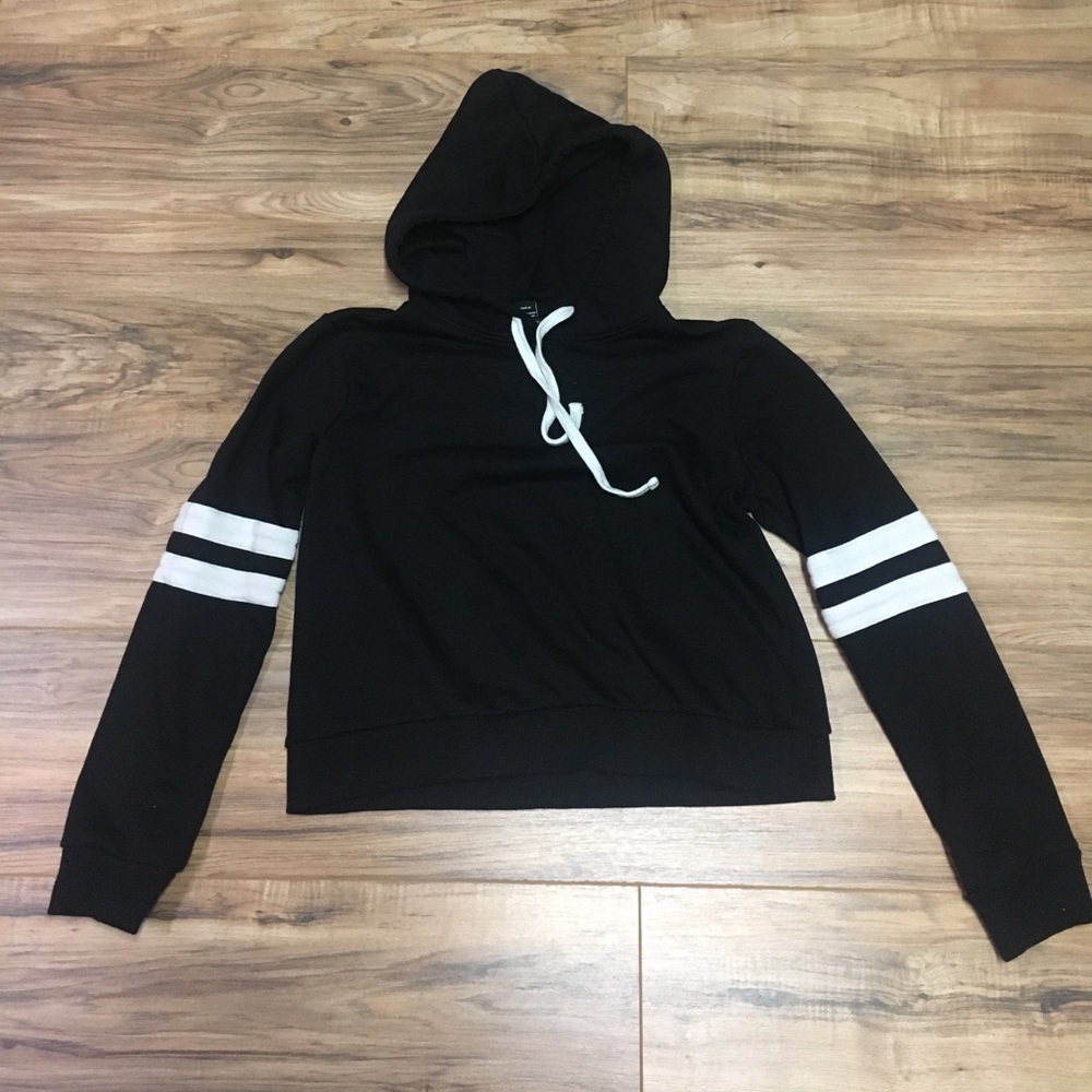 Forever 21 cropped hoodie