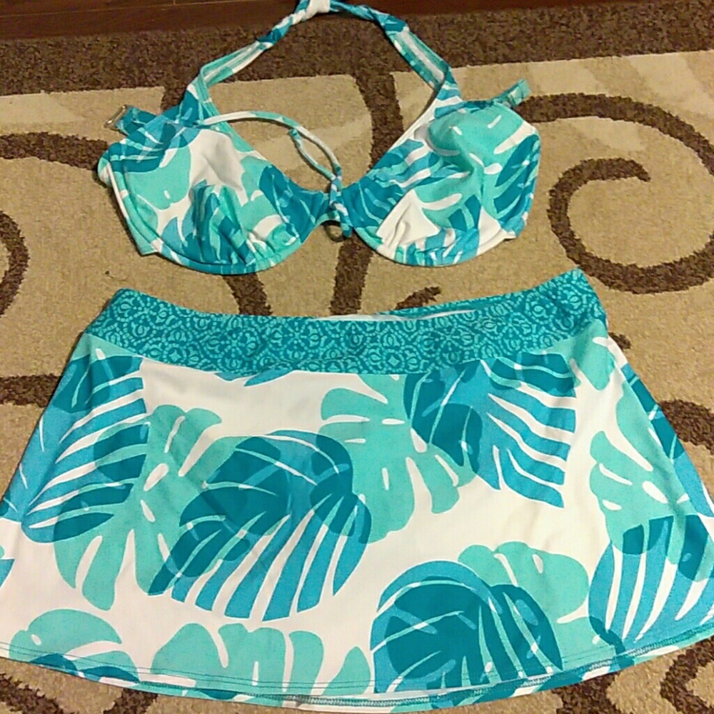 Bathing suit top and bottom