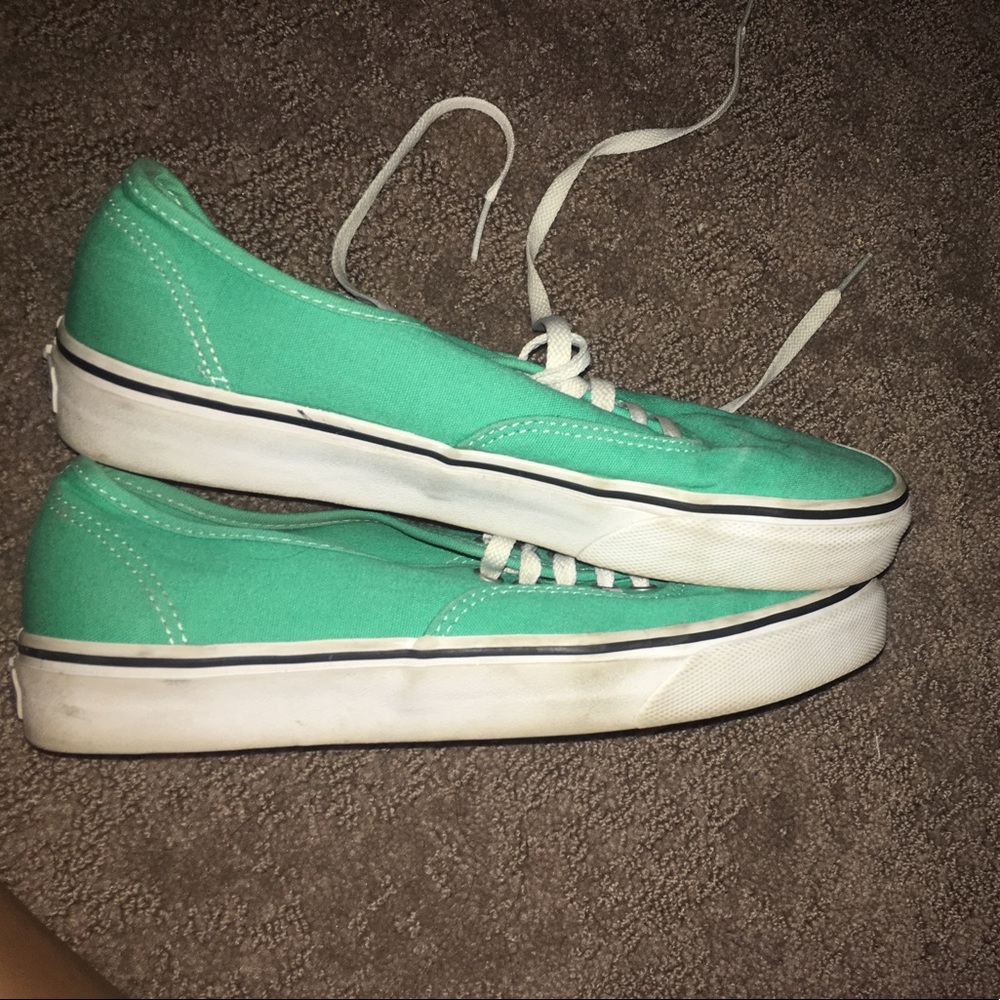 Vans - Picture 2 of 3