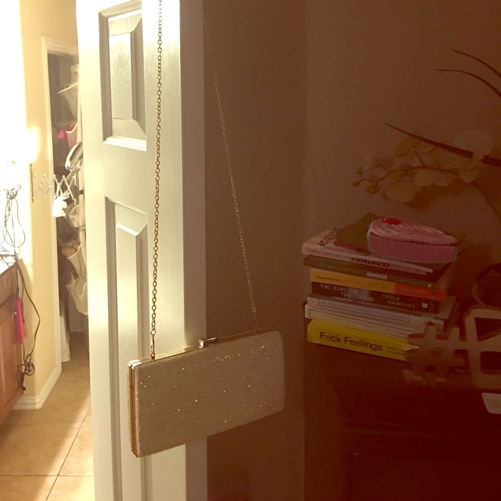 Sparkly clutch purse for a night out in the town!✨