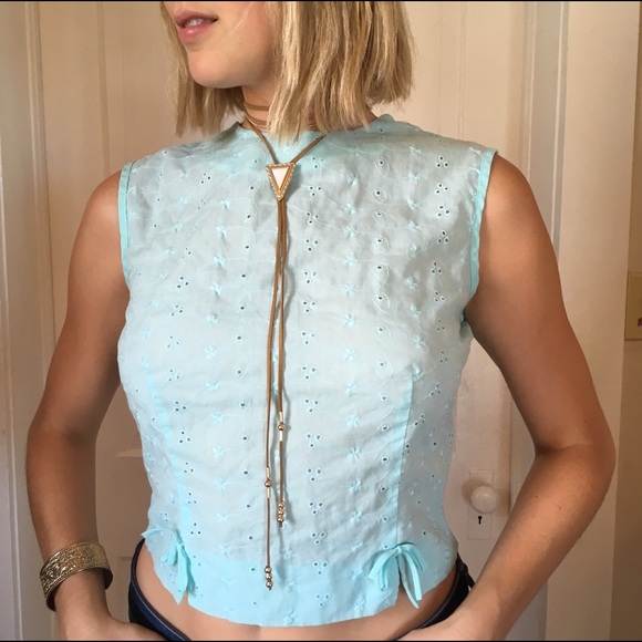 🦋Vintage sweet baby blue top - Picture 3 of 7