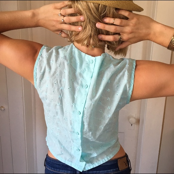 🦋Vintage sweet baby blue top - Picture 2 of 7
