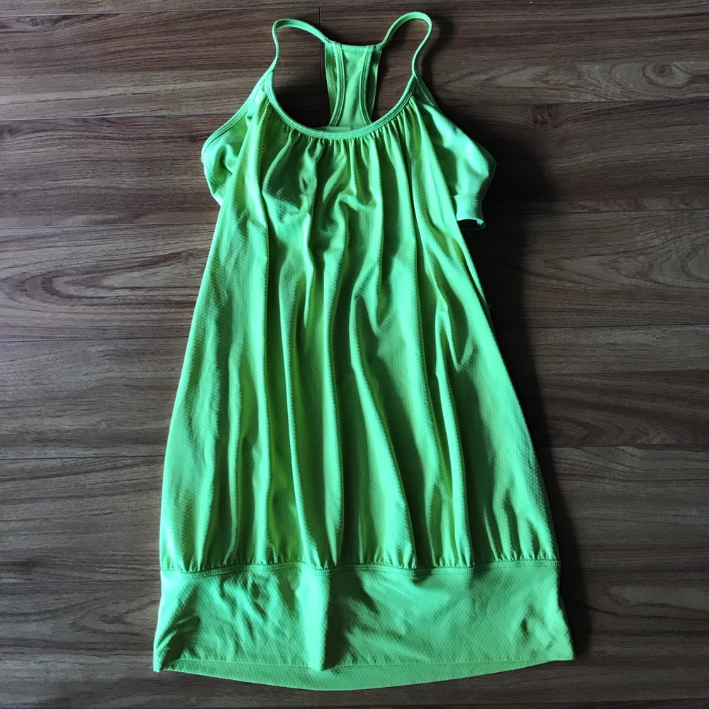 Lululemon workout top