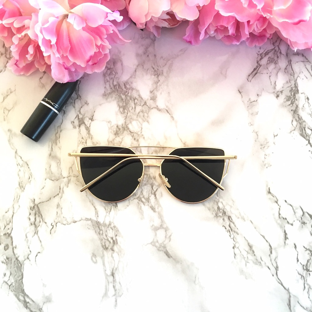 ❗️New! "Jade" Blue Mirror Cat Eye Sunglasses ☀️ - Picture 3 of 6