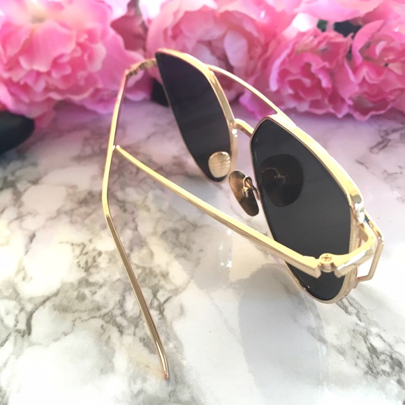 ❗️New! "Jade" Blue Mirror Cat Eye Sunglasses ☀️ - Picture 4 of 6