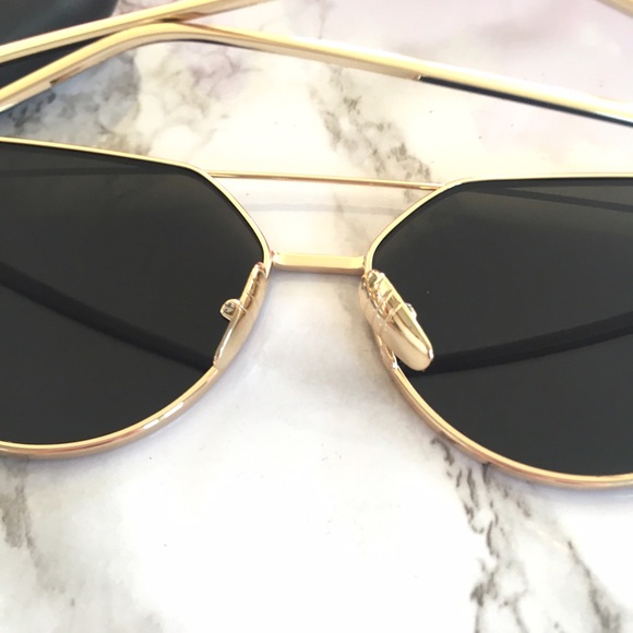 ❗️New! "Jade" Blue Mirror Cat Eye Sunglasses ☀️ - Picture 5 of 6