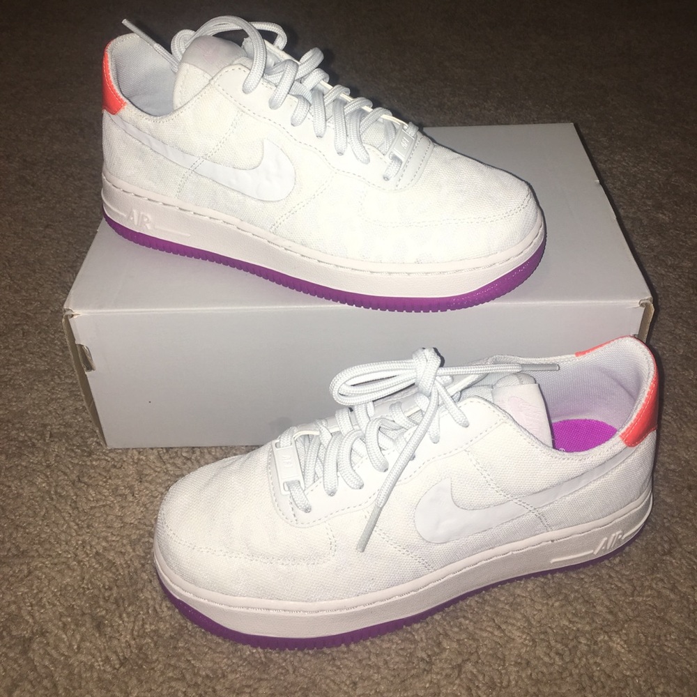 New women's Nike Air Force 1 txt premium size 6.5