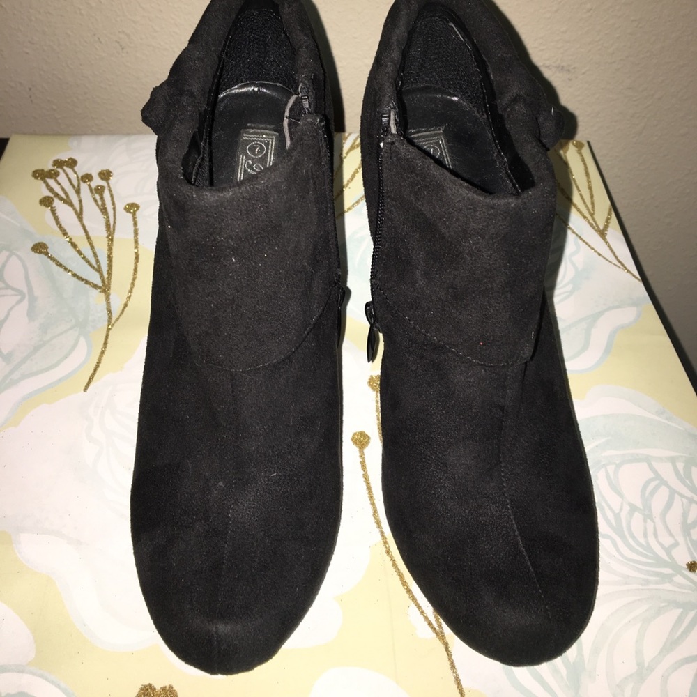 Sexy Black Ankle Boots - Picture 4 of 6