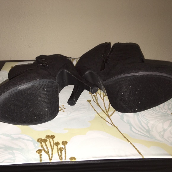 Sexy Black Ankle Boots - Picture 5 of 6