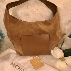 AUTHENTIC MICHAEL KORS • TAN SUEDE HOBO BAG