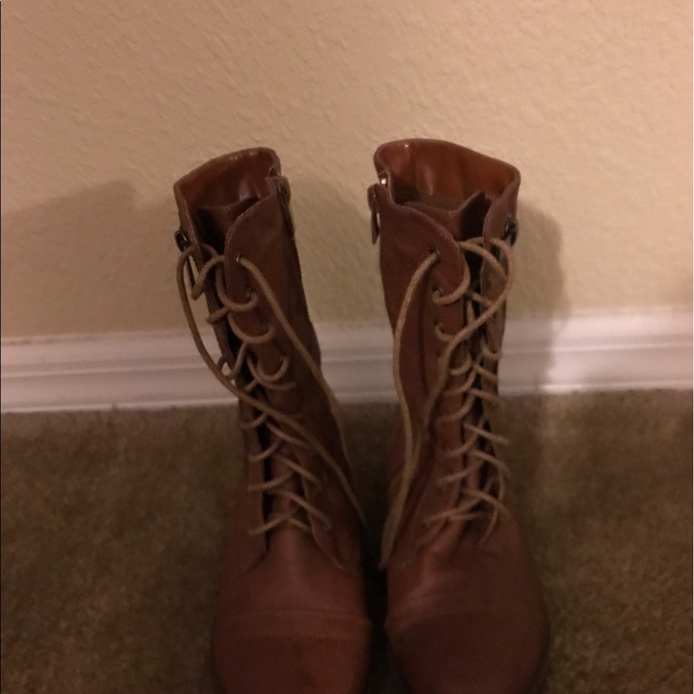 'Selling a pair of Top Moda ' boots