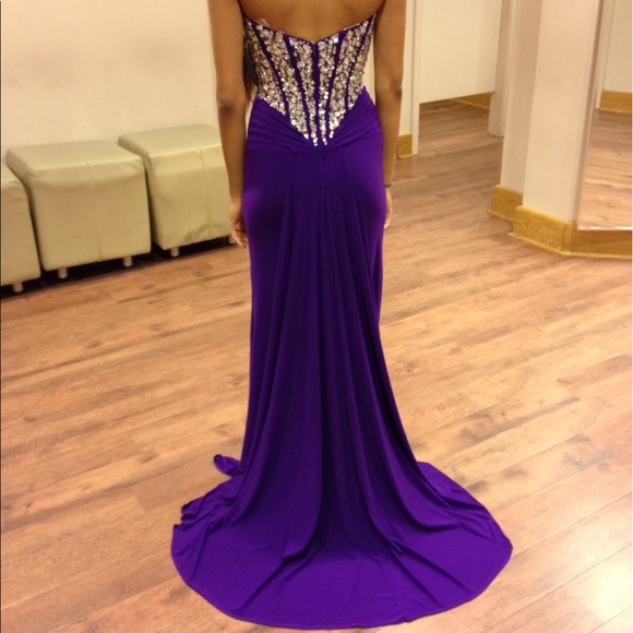 Prom dress 💜💜💜 - Picture 1 of 3