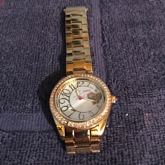 Watch - Picture 3 of 5