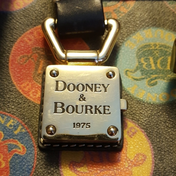 Dooney and bourke handbag - Picture 2 of 4