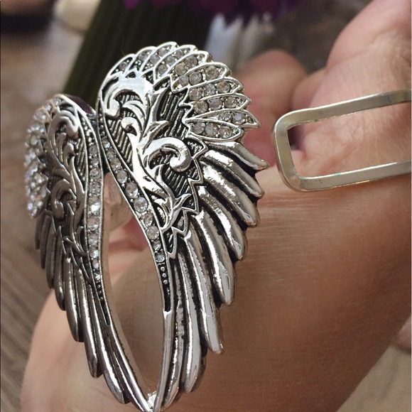 Gorgeous Rhinestone Angel Wing Hinged Cuff - Picture 2 of 4