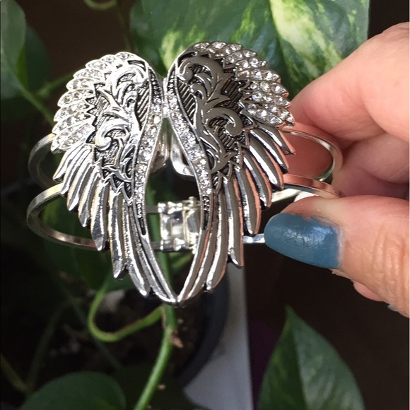 Gorgeous Rhinestone Angel Wing Hinged Cuff - Picture 3 of 4