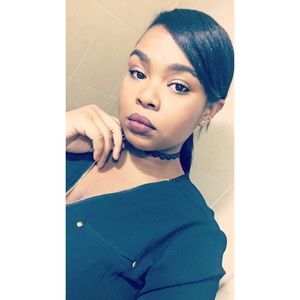 Meet your Posher, Carolina