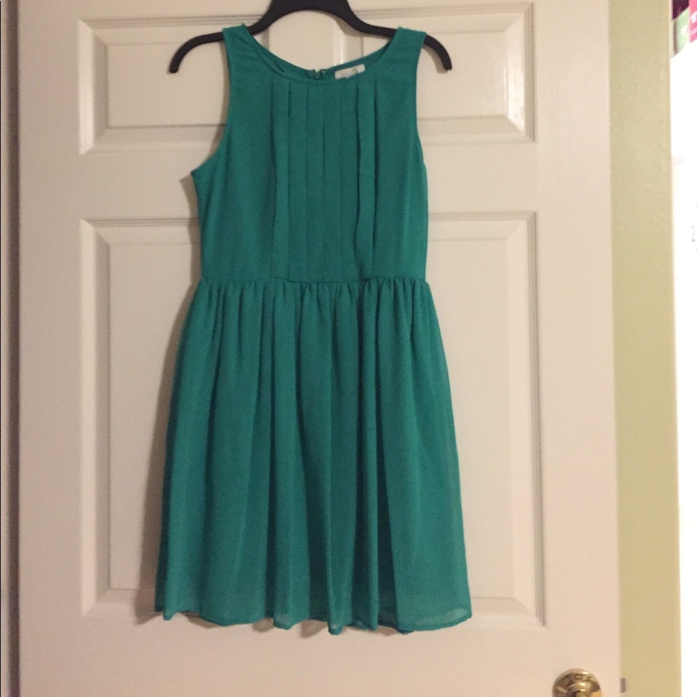 Used green lined chiffon dress