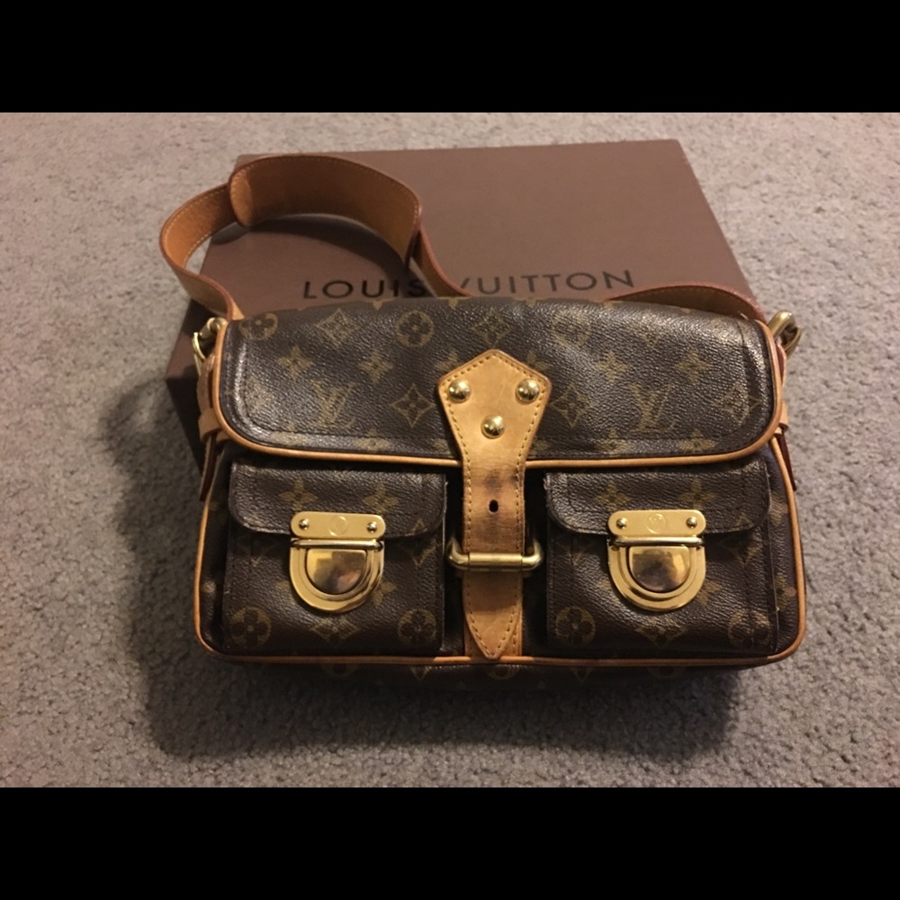 Louis Vuitton purse