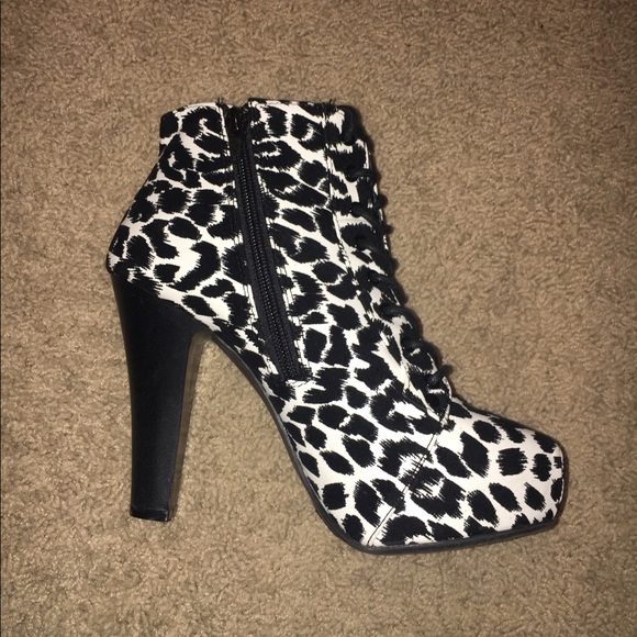 *MOVING SALE*BUY NOW* Platform Booties - Picture 3 of 4